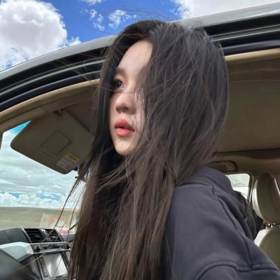 霓虹灯下的圣教士